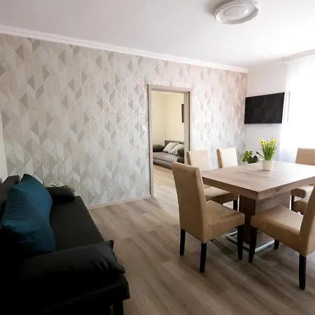 Marko Vendeghaz Apartman *