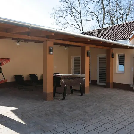 Marko Vendeghaz Apartment Kiskoros