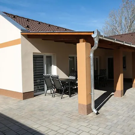 Marko Vendeghaz Apartment Kiskoros